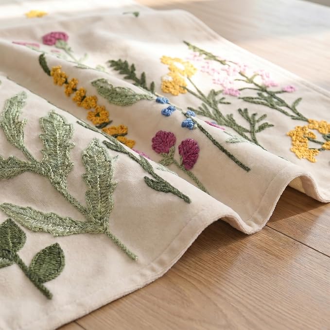 Artoid Mode Beige Soft Chain Embroidery Wild Floral Spring Table Runner - Image 4