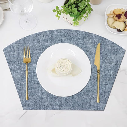 Homaxy Round Table Placemats Set of 4, Washable Wedge Shaped Faux Leather Table Mats, Wipeable Kitchen Dinner Place Mats for Indoor Outdoor, Blue