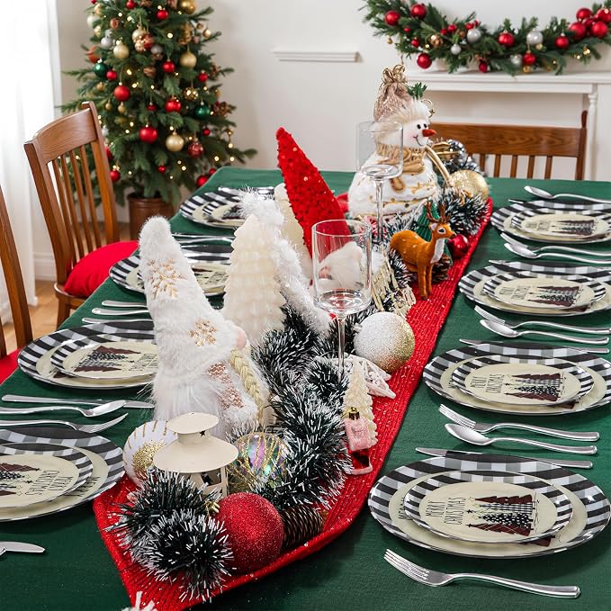 24Pack Christmas Plastic Plates - Image 5