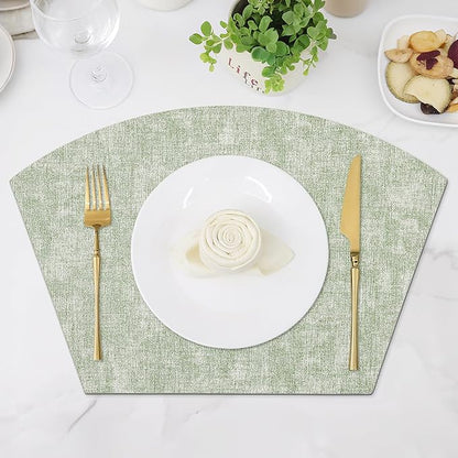 Homaxy Round Table Placemats Set of 4, Washable Wedge Shaped Faux Leather Table Mats, Wipeable Kitchen Dinner Place Mats for Indoor Outdoor, Grass Green