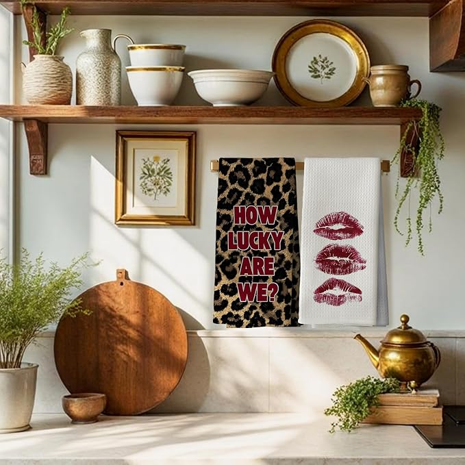Trendy Red Cheetah Print Hand Towels - Image 3
