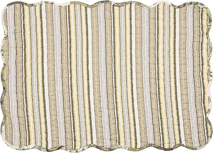 C&F Home 13" x 19" Amaya Reversible Scalloped Quilted Vintage Floral Flower Themed Jacobean Dining Tabletop Placemats Set of 6 All Seasons Spring Summer Home Kitchen Dinner Table Décor Decoration S/6