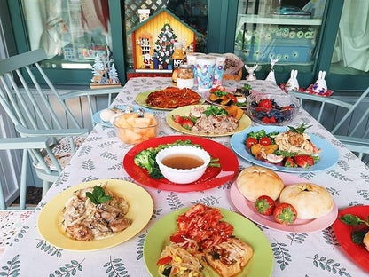 60PCS Colorful Disposable Plastic Plates, Heavy Duty Plates - Image 9