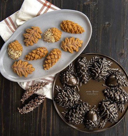 Nordic Ware Woodland Cakelet - Image 2